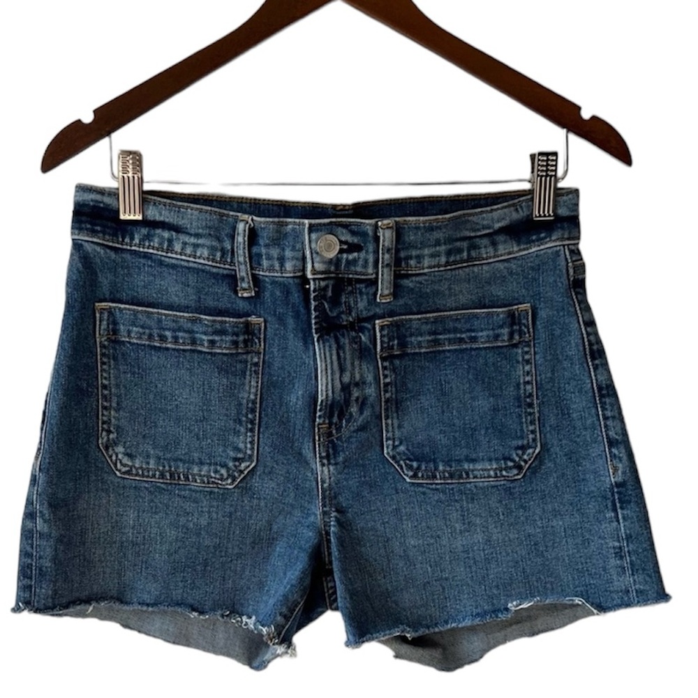 GAP Medium Wash Cheeky Straight Shorts | Size 29 (8)